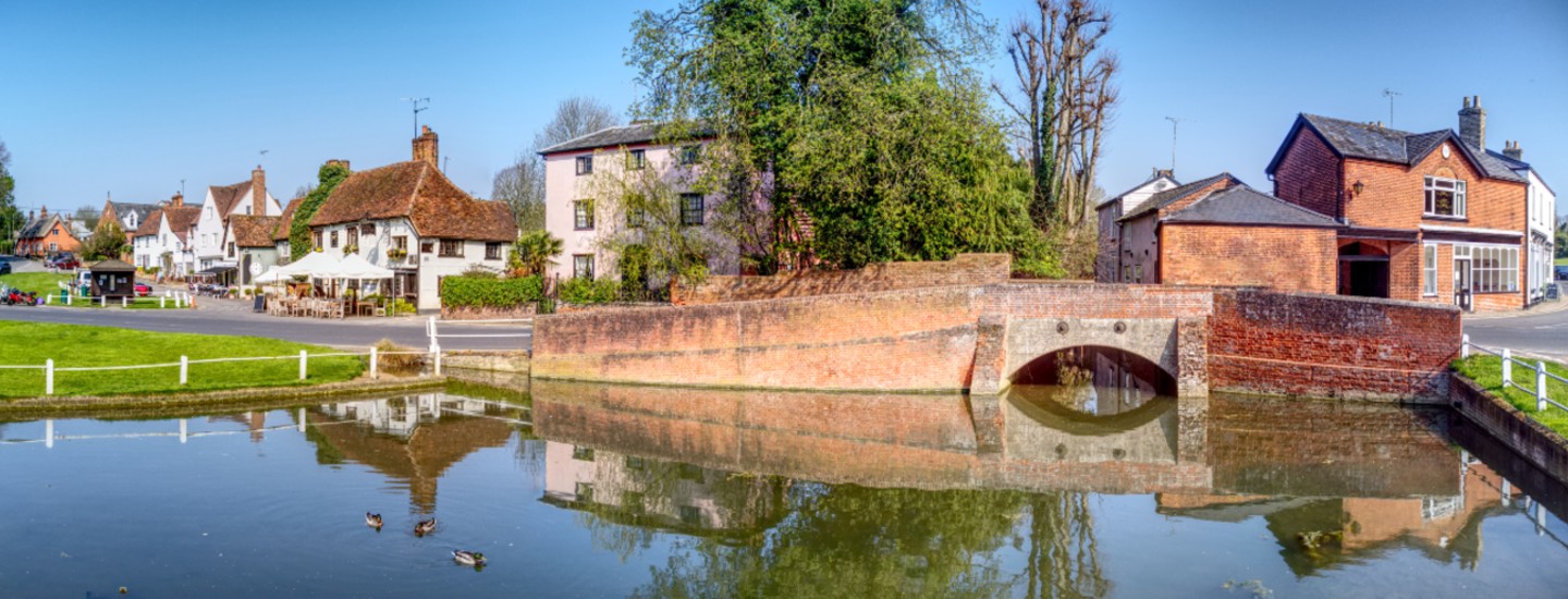 finchingfield village pond bridge essex